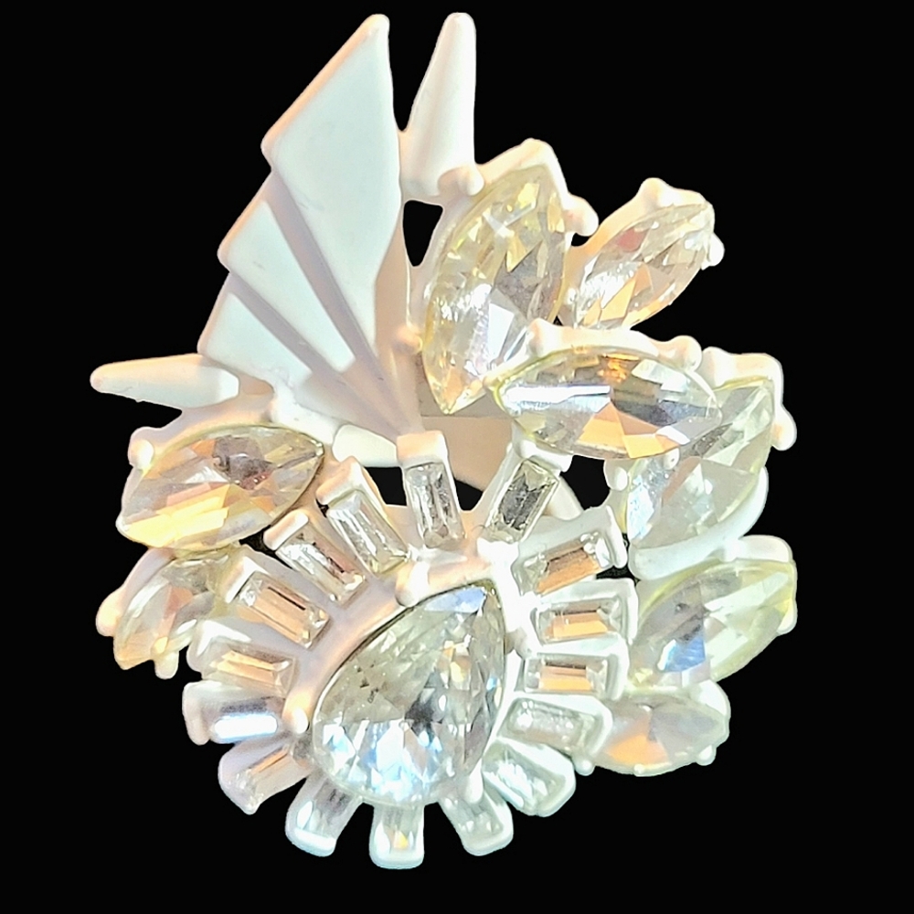 ERICKSON BEAMON ROCKS Goth Art Deco White SWAROVSKI Crystal Women's Stateme Ring